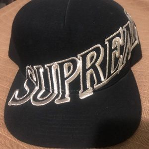 Supreme SnapBack